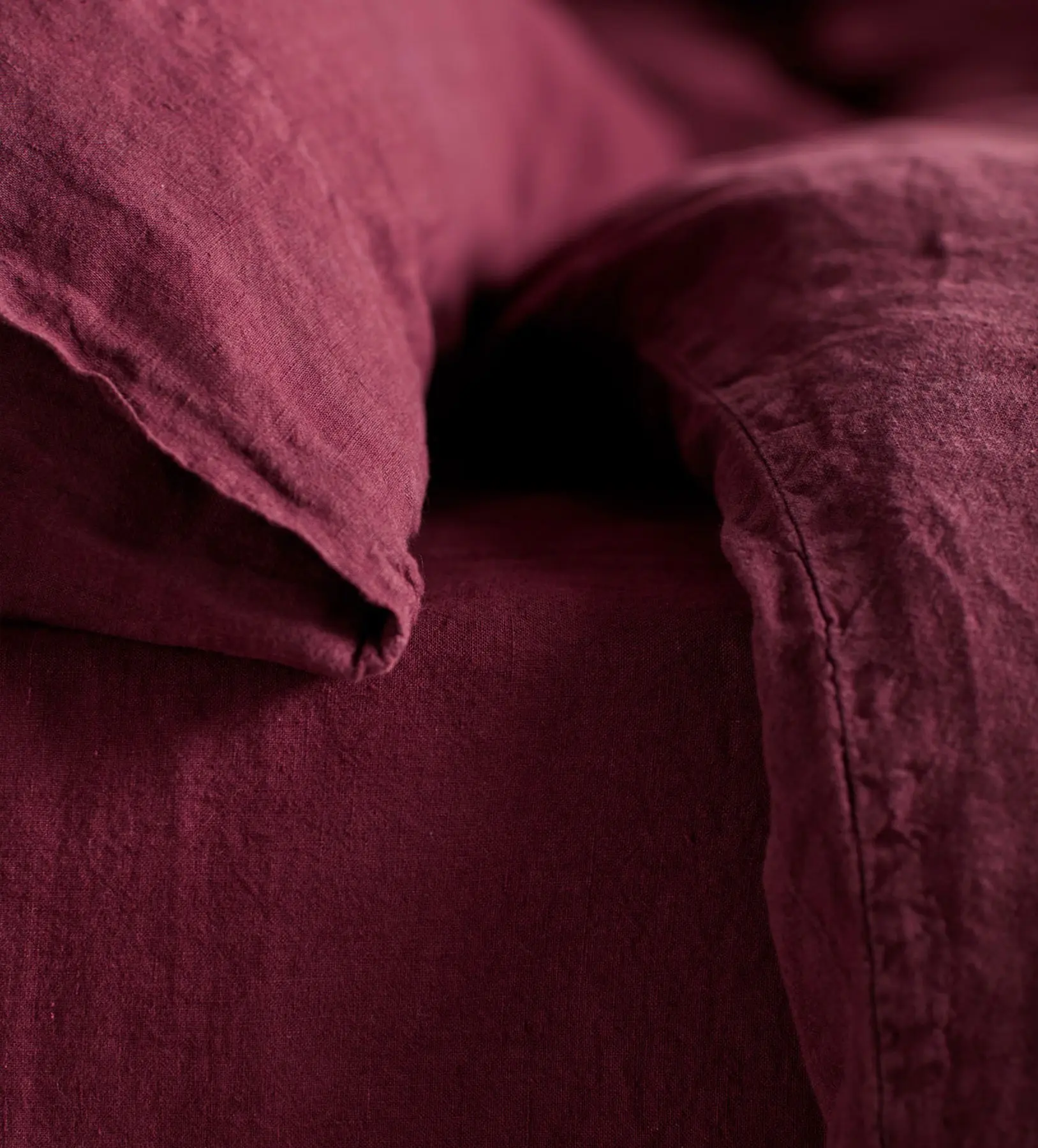 Beetroot 100% Linen Bed Linen - Image 3
