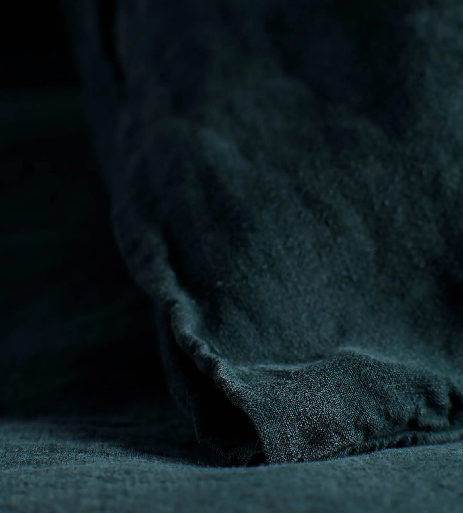 Darkest Spruce 100% Linen Bed Linen - Image 2