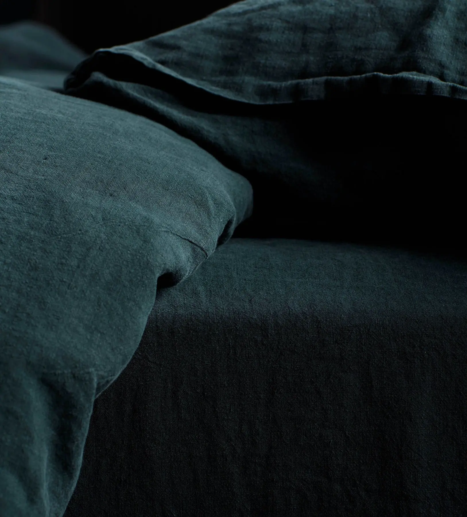 Darkest Spruce 100% Linen Bed Linen - Image 4