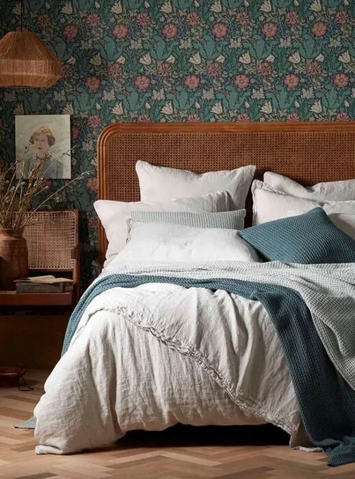 Pebble Grey 100% Linen Bed Set