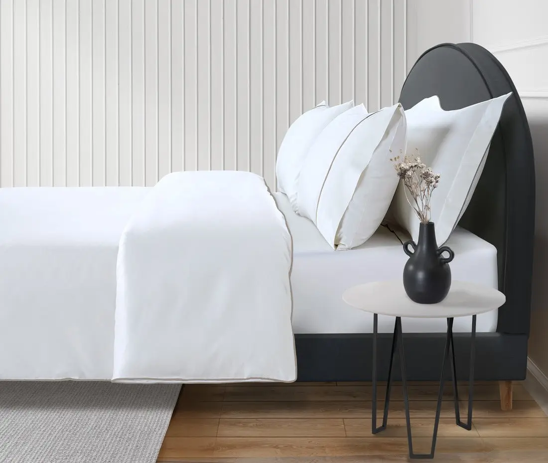 800 Thread Count Egyptian Cotton Duke of Bliss LUXE Bedding Set - Brilliant White with Simply Taupe Accent - Image 3