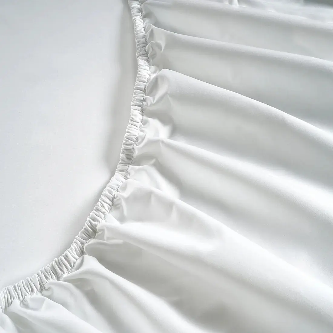 800 Thread Count Egyptian Cotton Regalwood LUXE Bedding Set - Brilliant White - Image 5