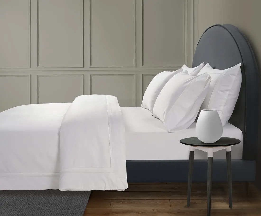 Brilliant White Royalton 800 Thread Count Egyptian Cotton Duvet Cover - Image 3