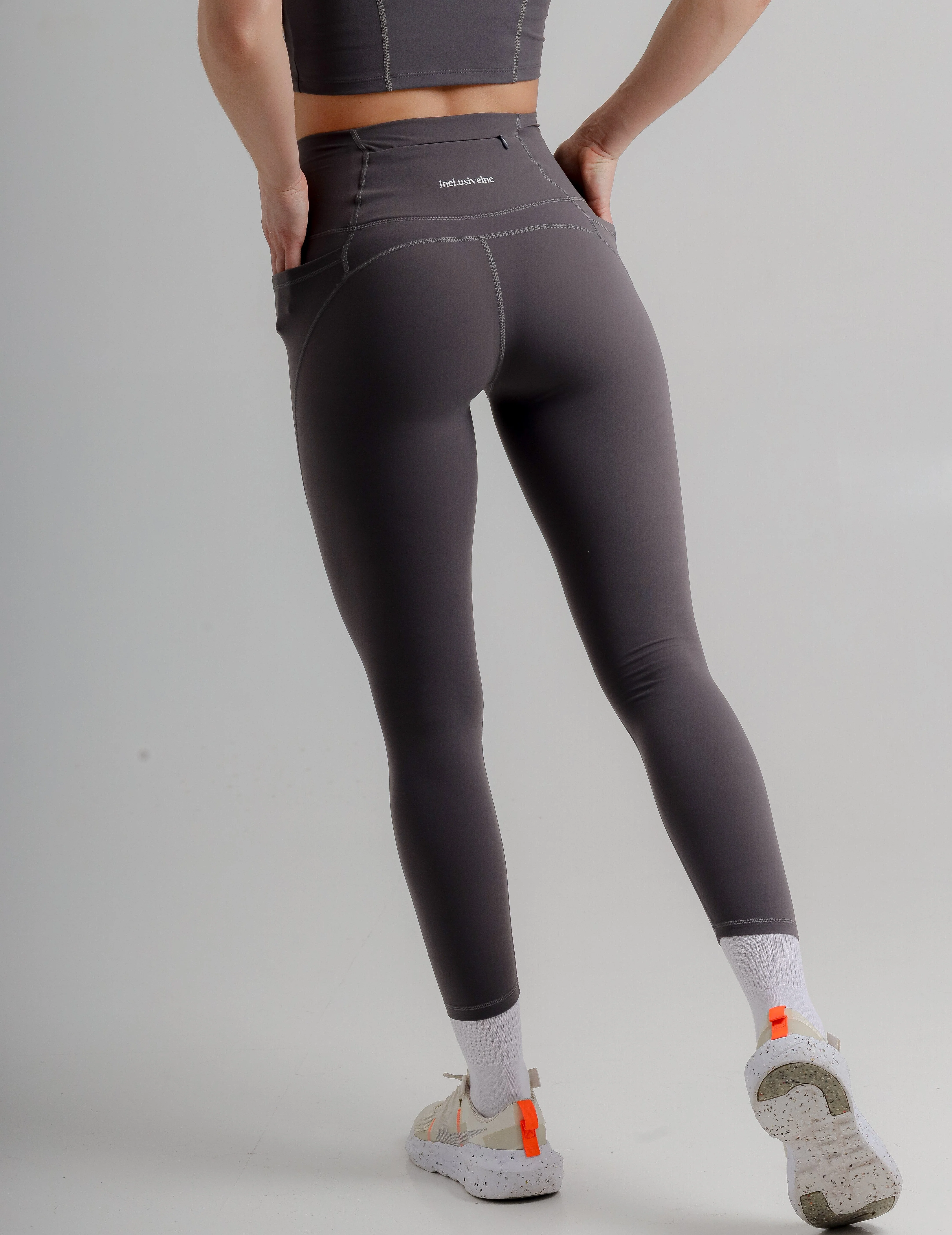 Active Leggings with Pockets - Image 30