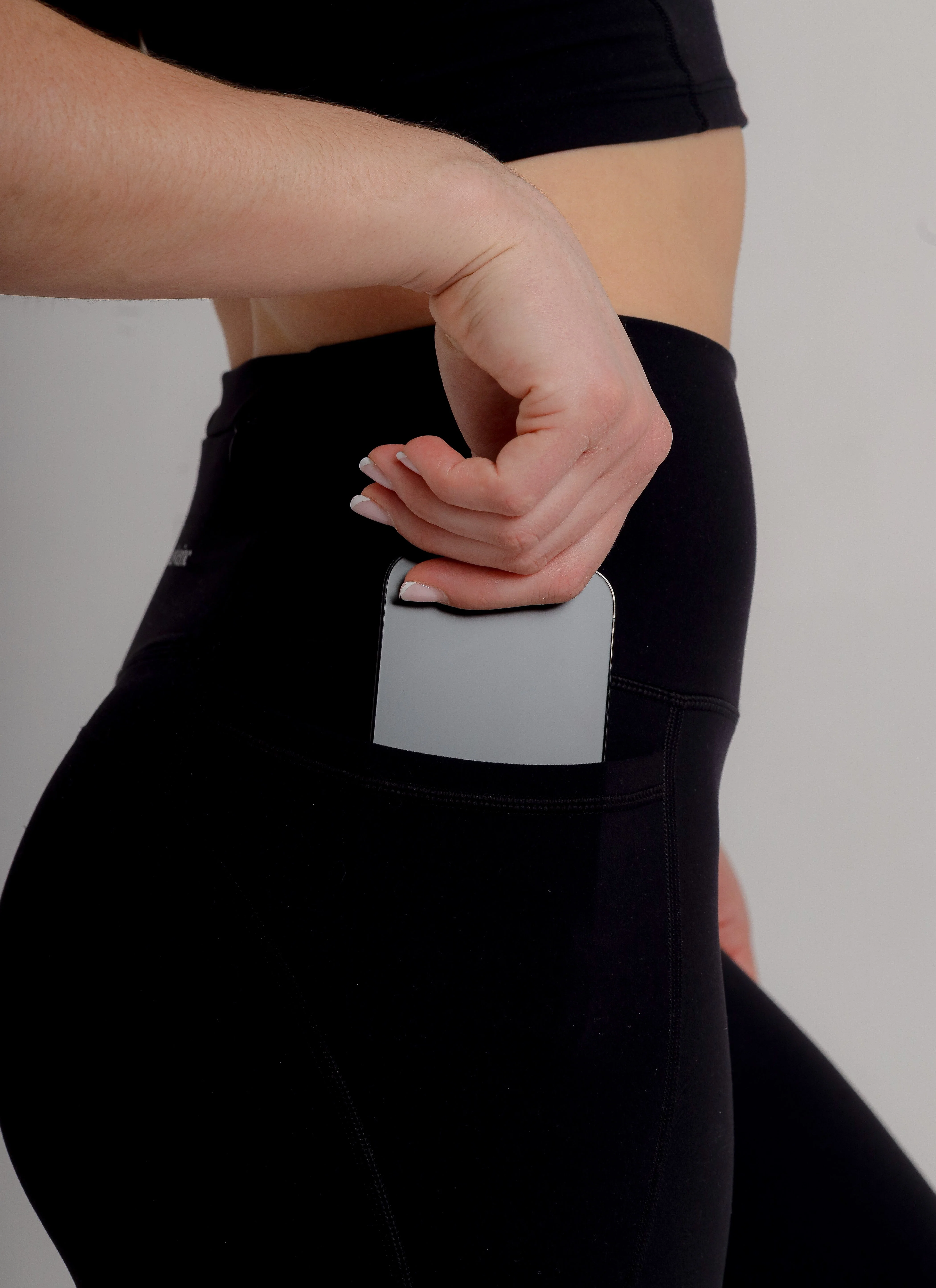 Active Leggings with Pockets - Image 4