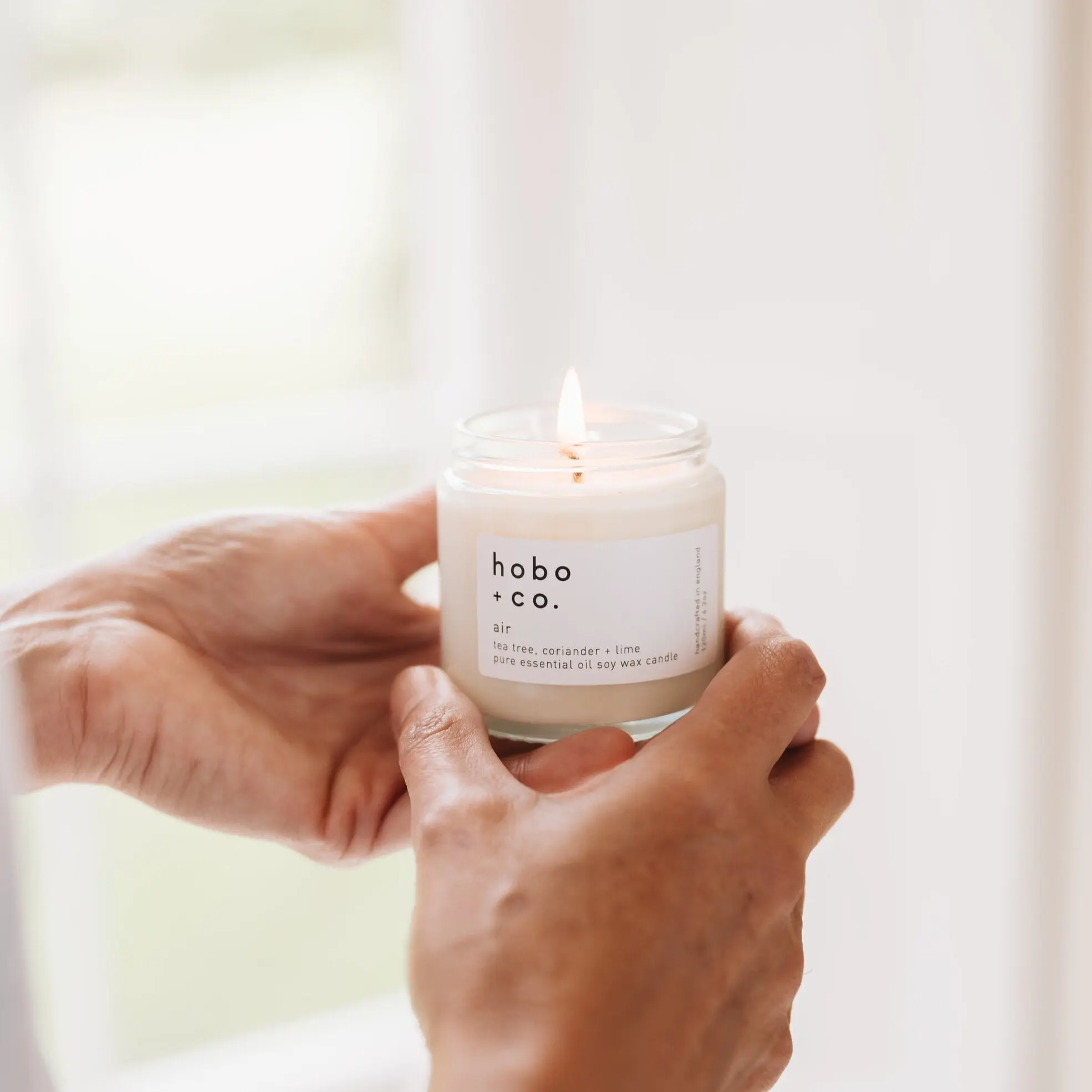 Air Small Aromatherapy Essential Oil Scented Soy Candle - Image 3