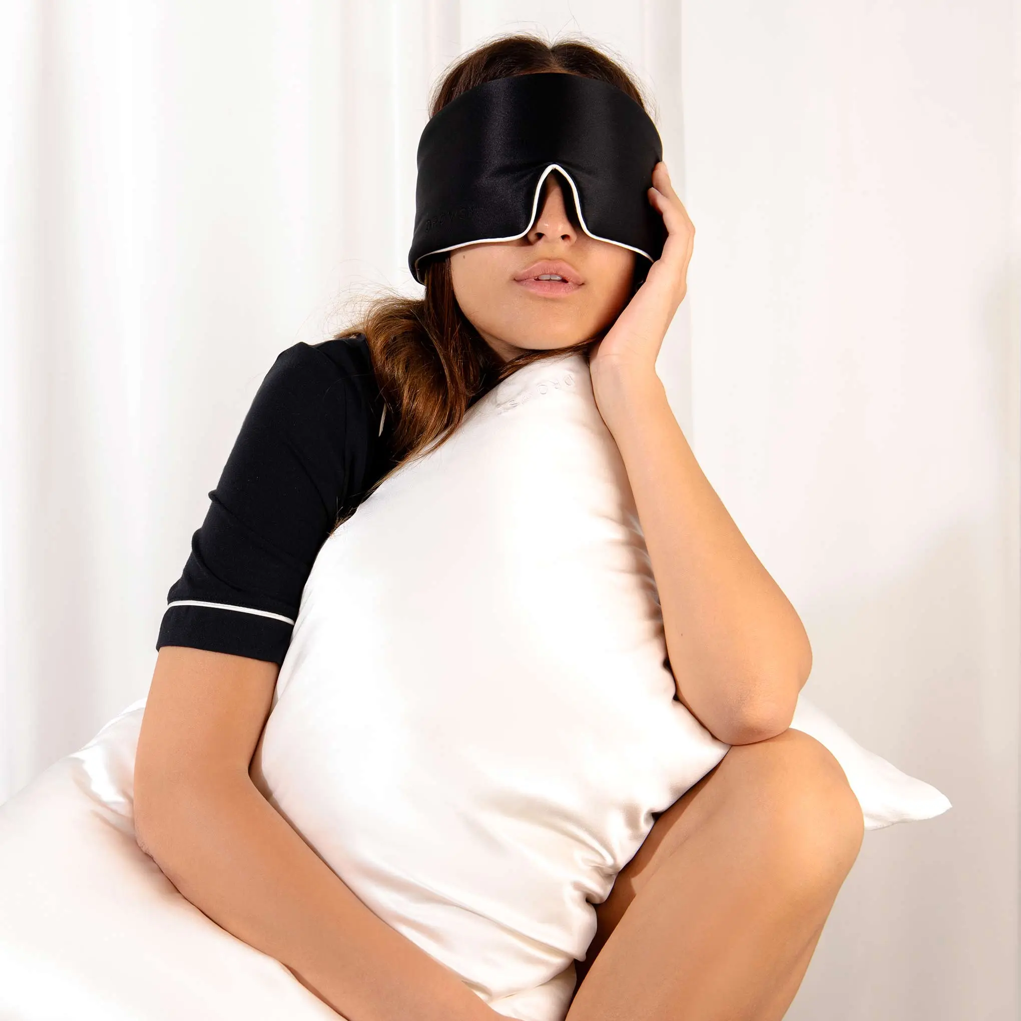 Akoya Pearl Silk Pillowcase - Image 4