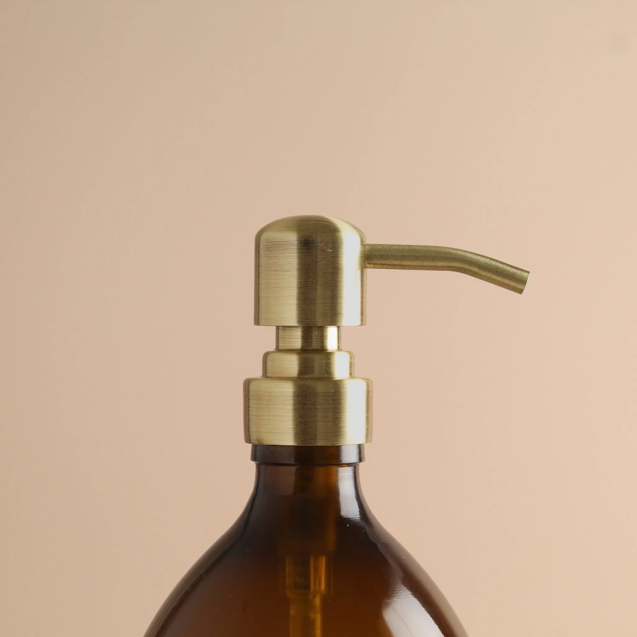 Amber Plastic Dispenser Bottle With Metal Gold Pump - Image 7