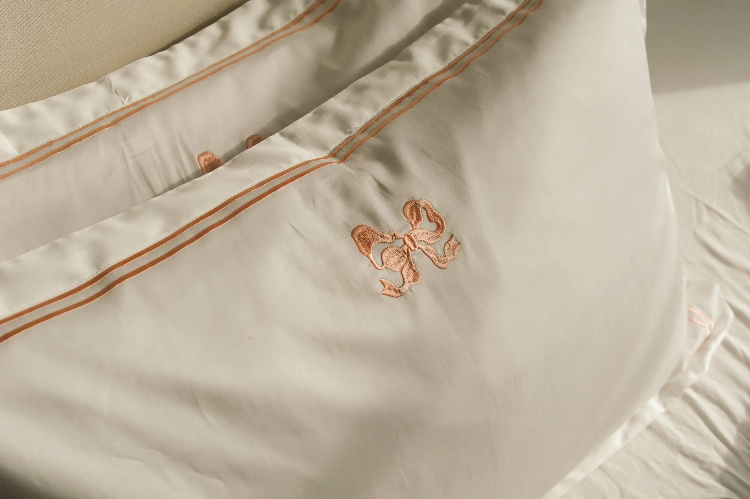 Arabella Bow Oxford Pillowcase Pair - Image 2