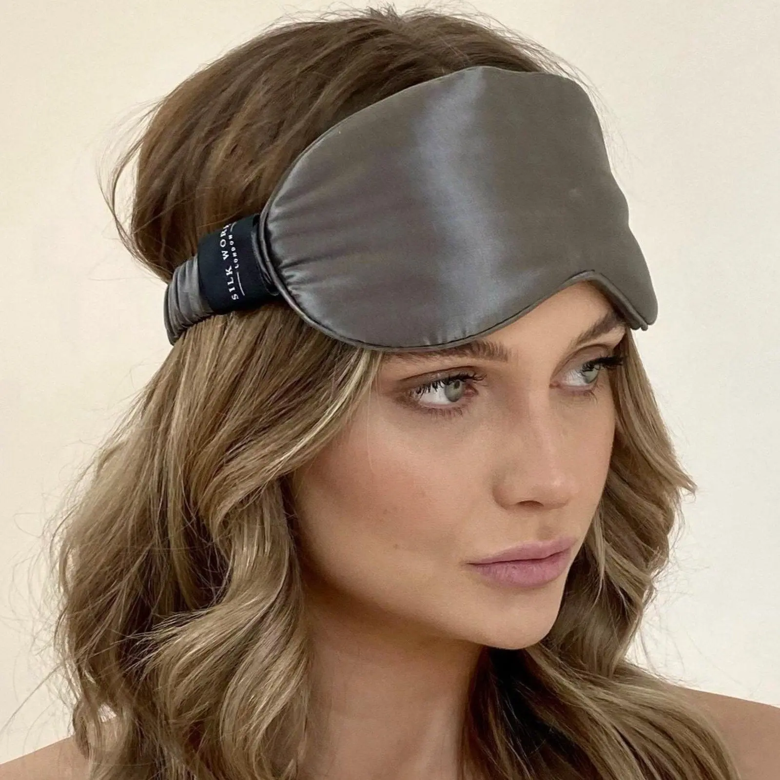 Audrey Silk Eye Mask - Image 10