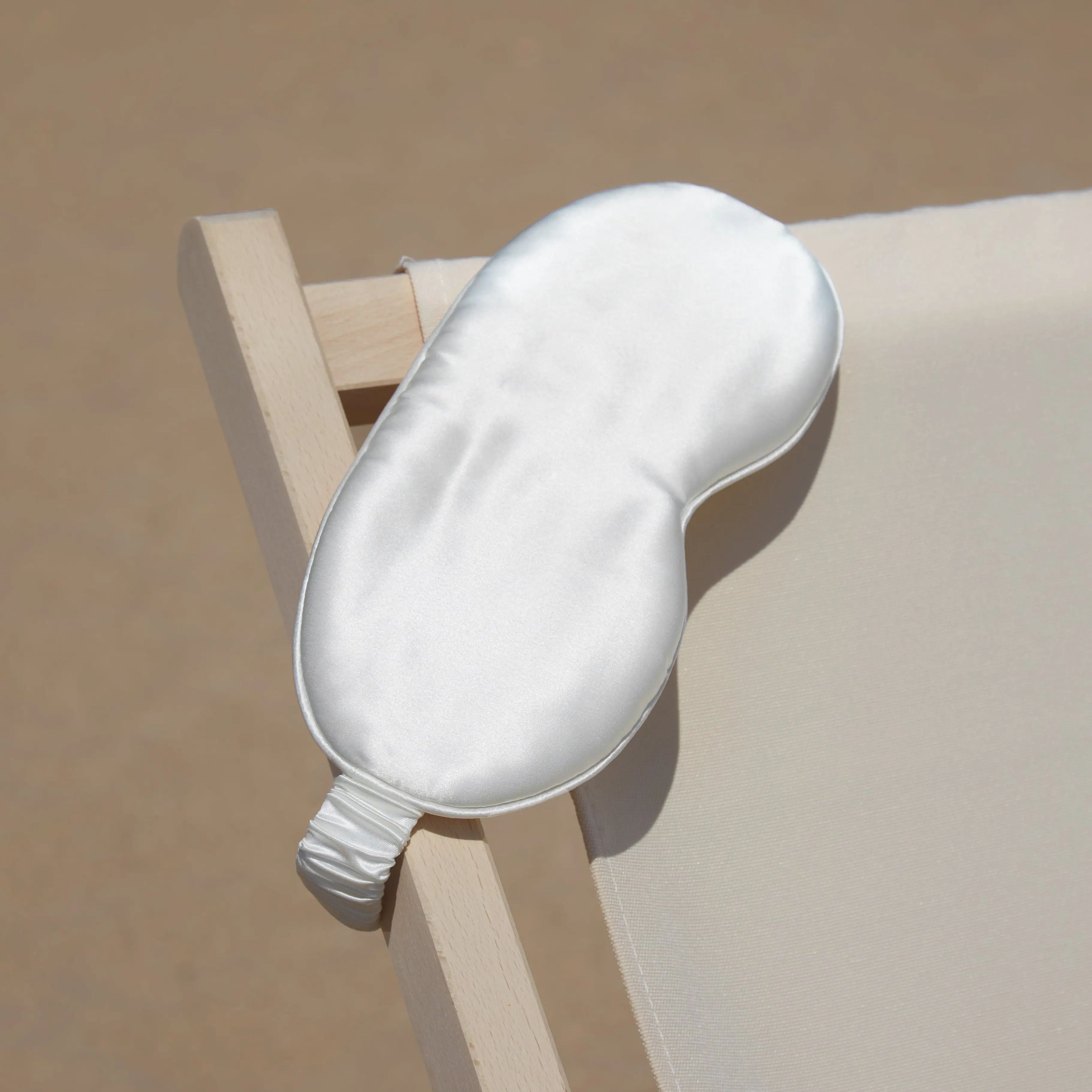 Audrey Silk Eye Mask - Image 8