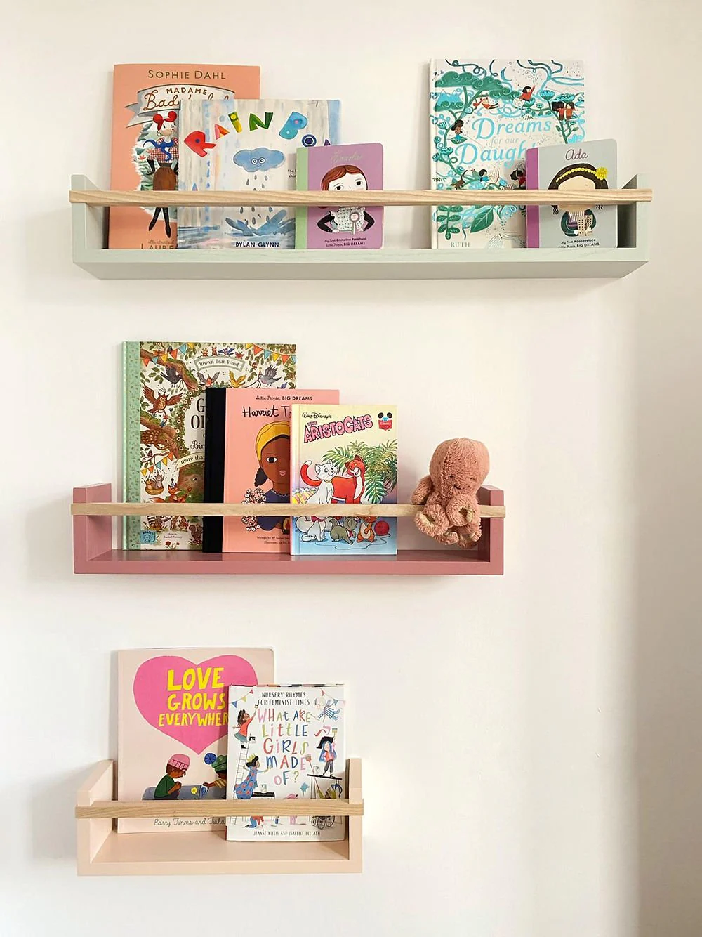 Autumns Corner - The Colour Pop Bookshelf - Image 11