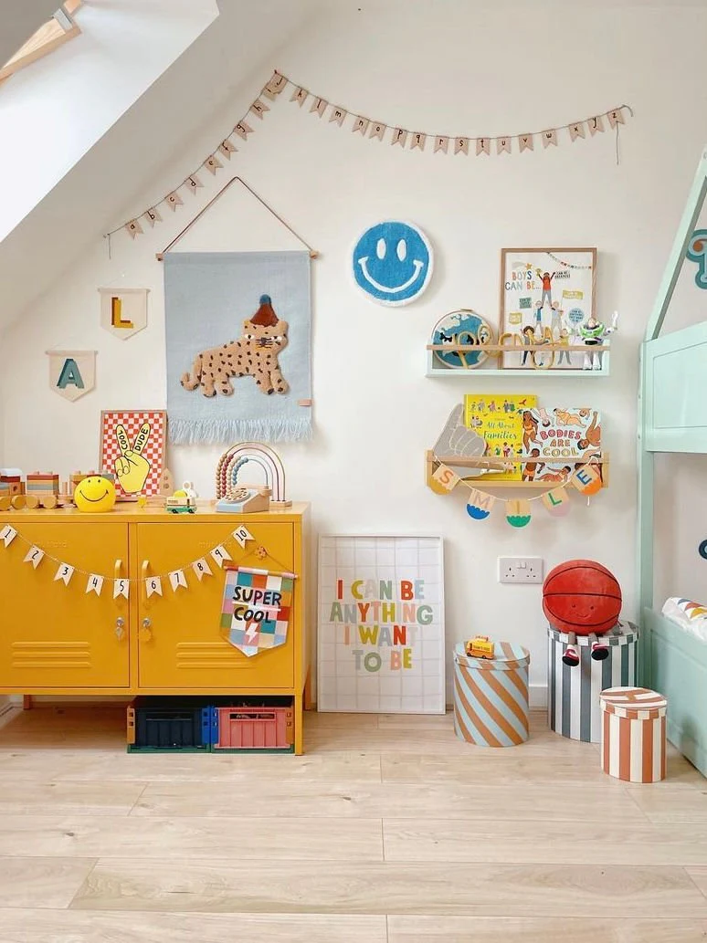 Autumns Corner - The Colour Pop Bookshelf - Image 12