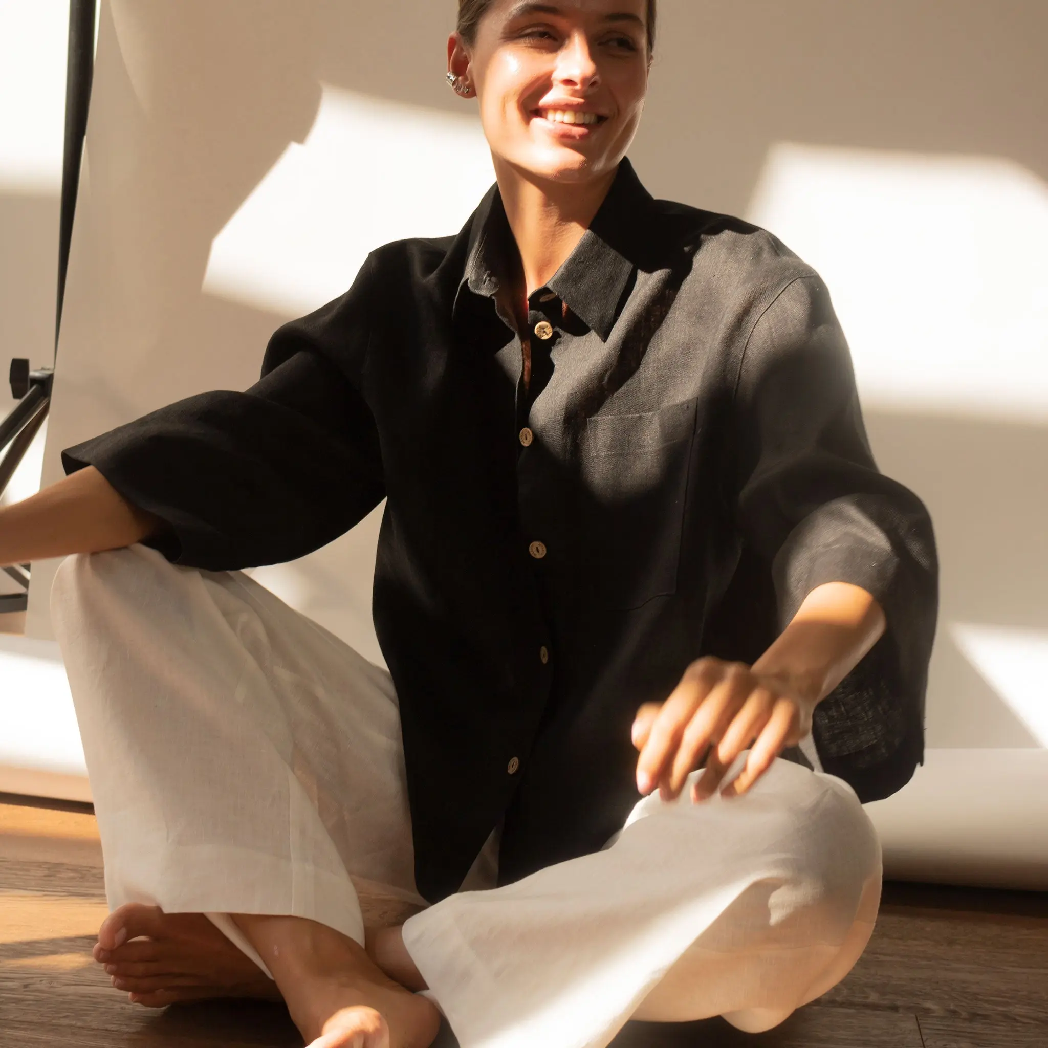 Black Heavy Linen Shirt Perfect Days - Image 13