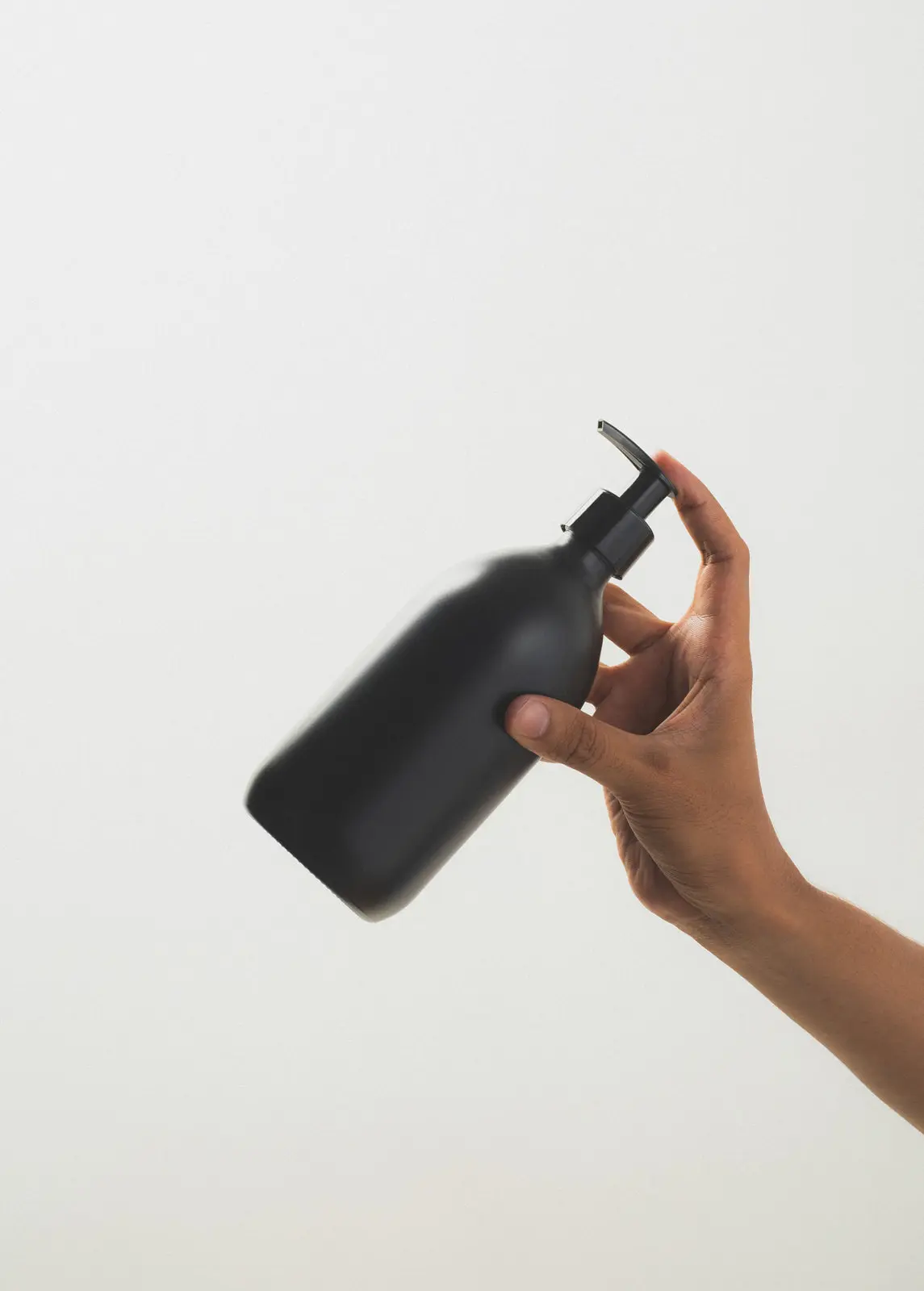 Black Pump Bottle - Image 5