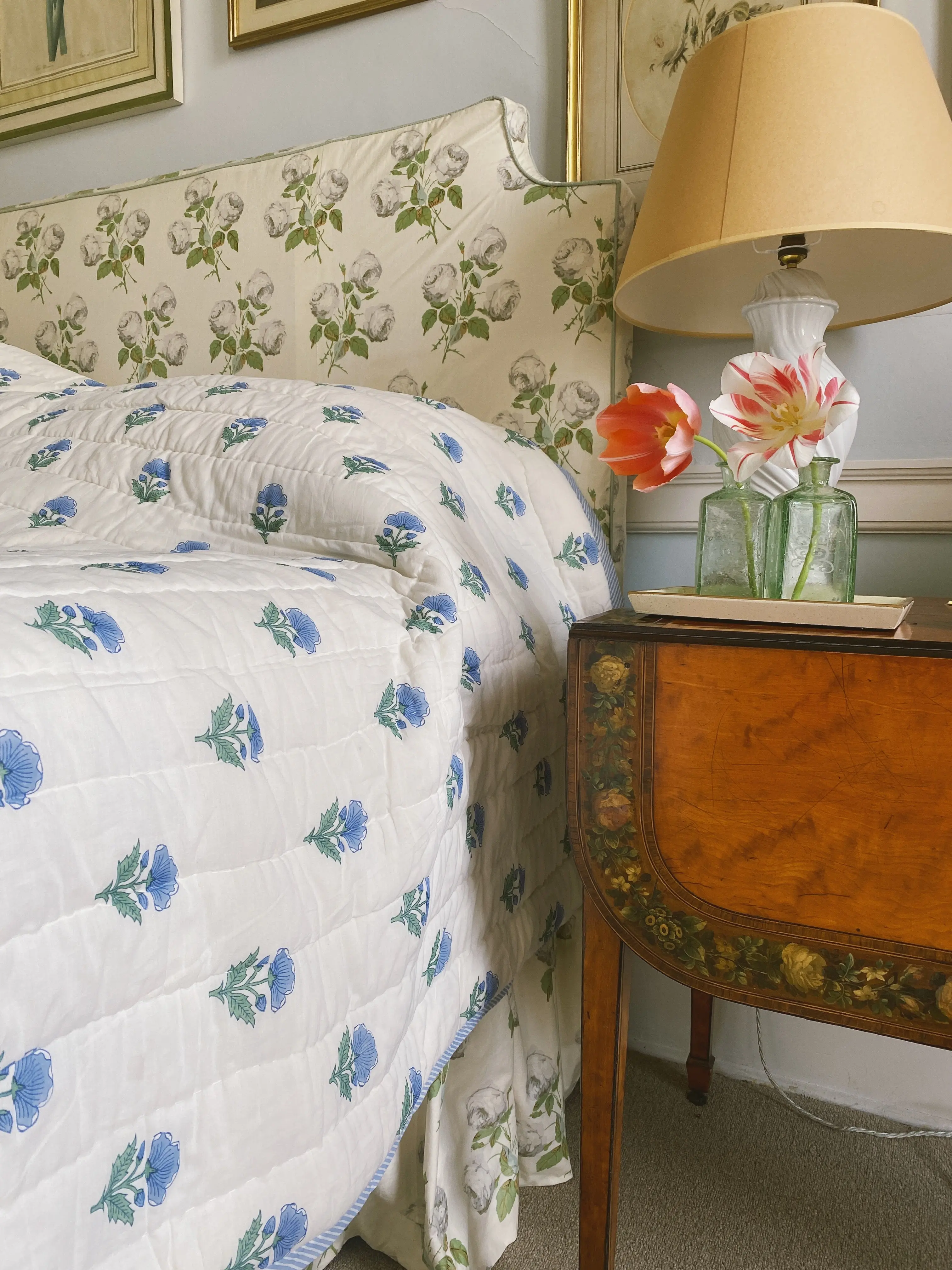 Blue Butti Floral Bed Quilt - Image 2
