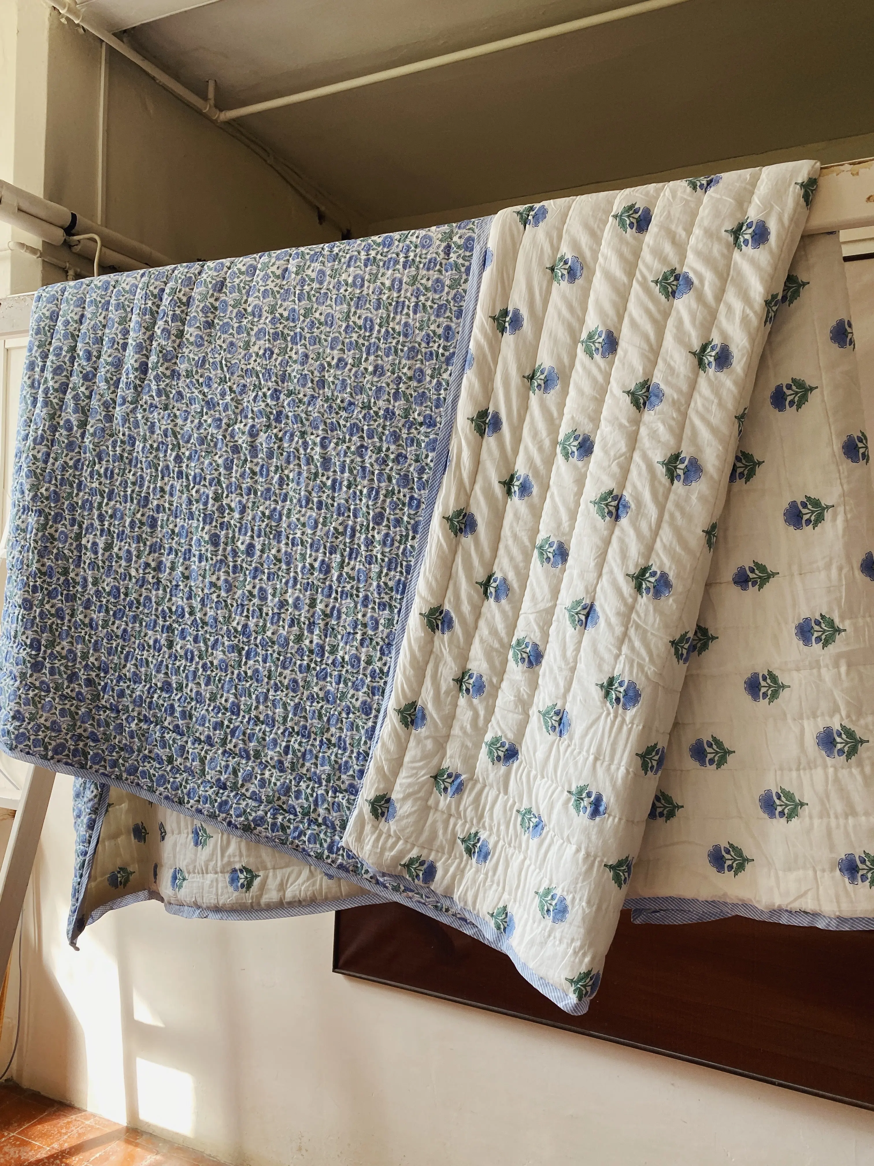 Blue Butti Floral Bed Quilt - Image 6