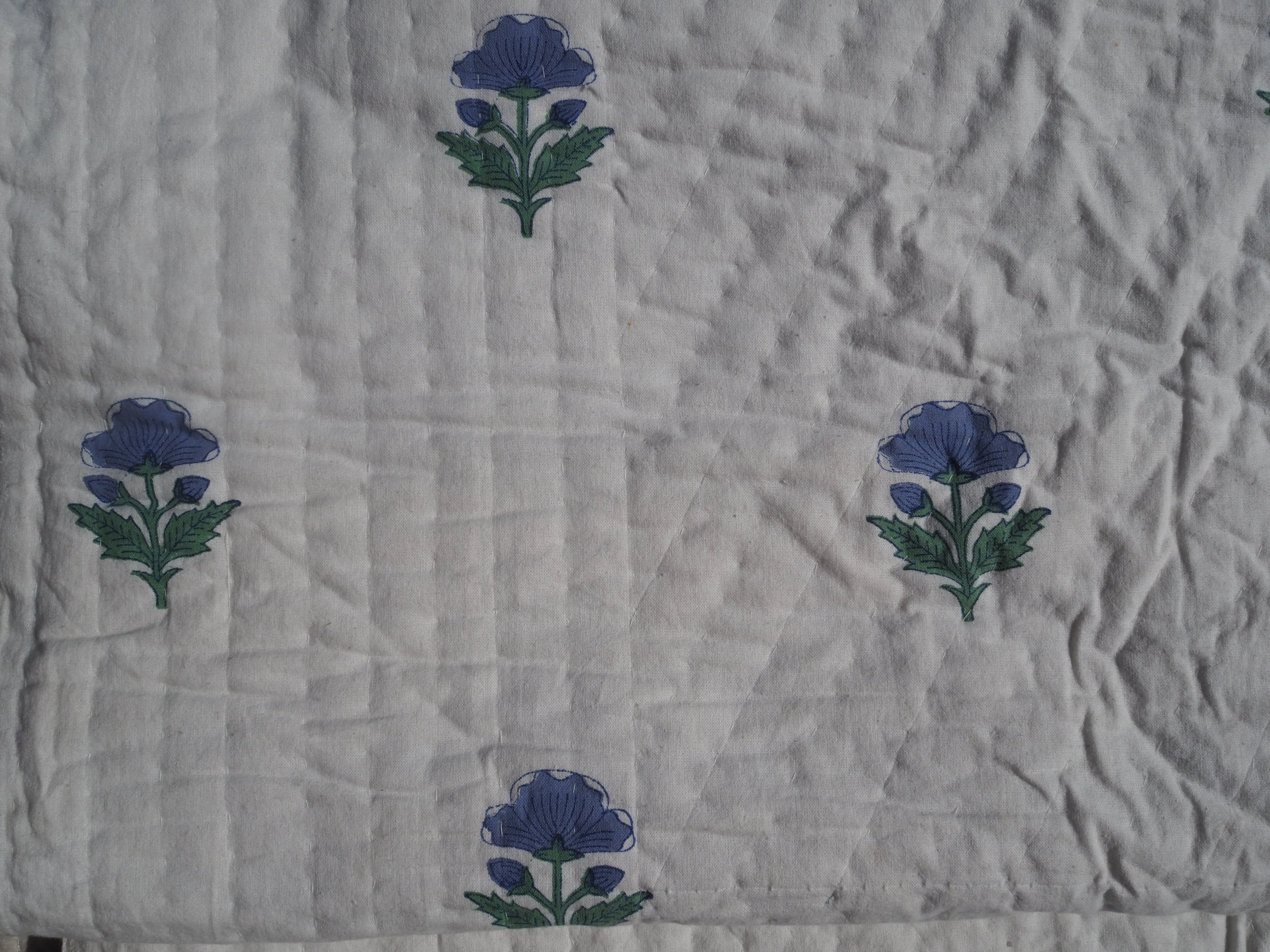 Blue Floral Pique Bed Quilt - Image 6