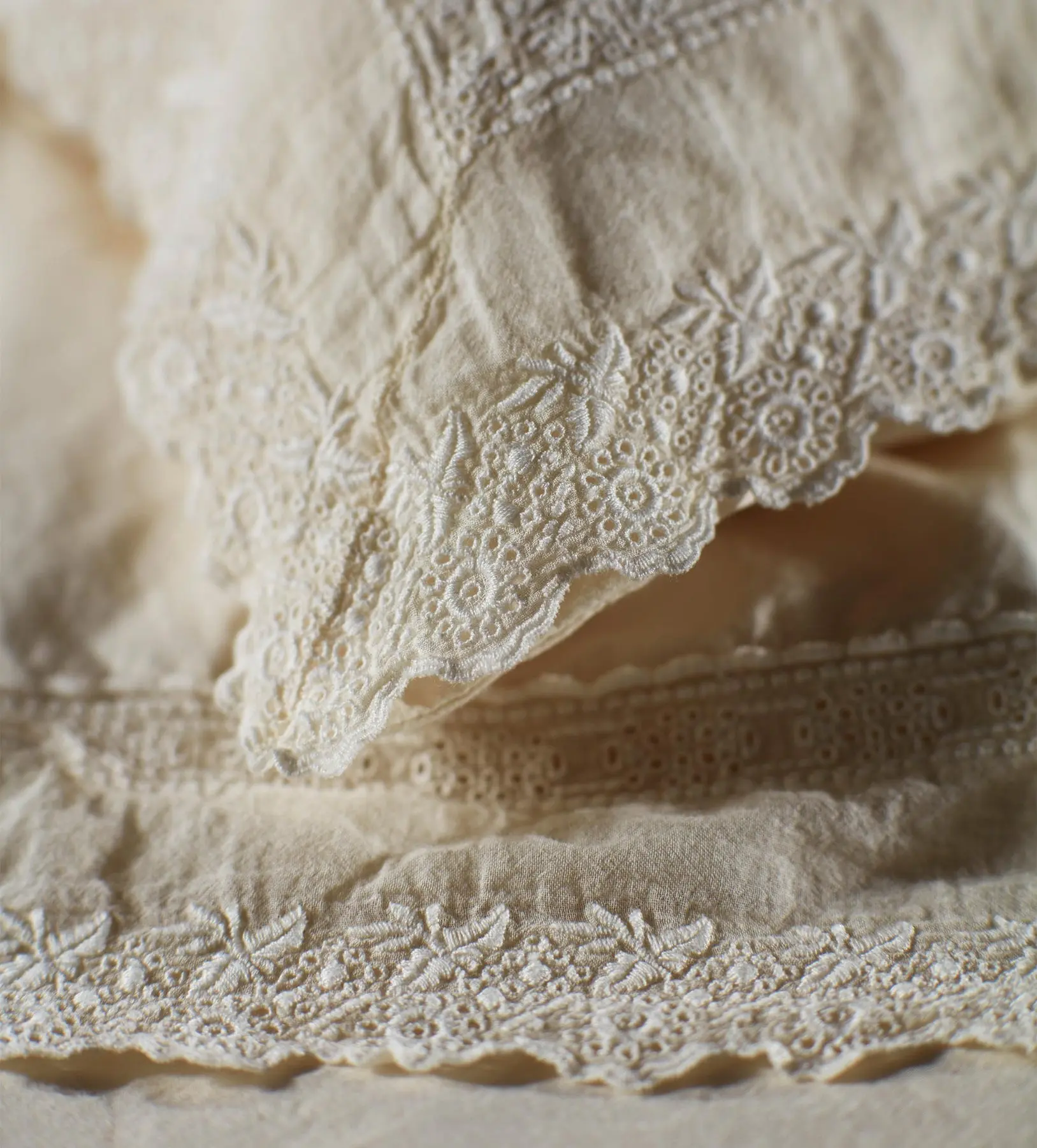 Cream Pia Embroidered 100% Cotton Bed Linen - Image 3