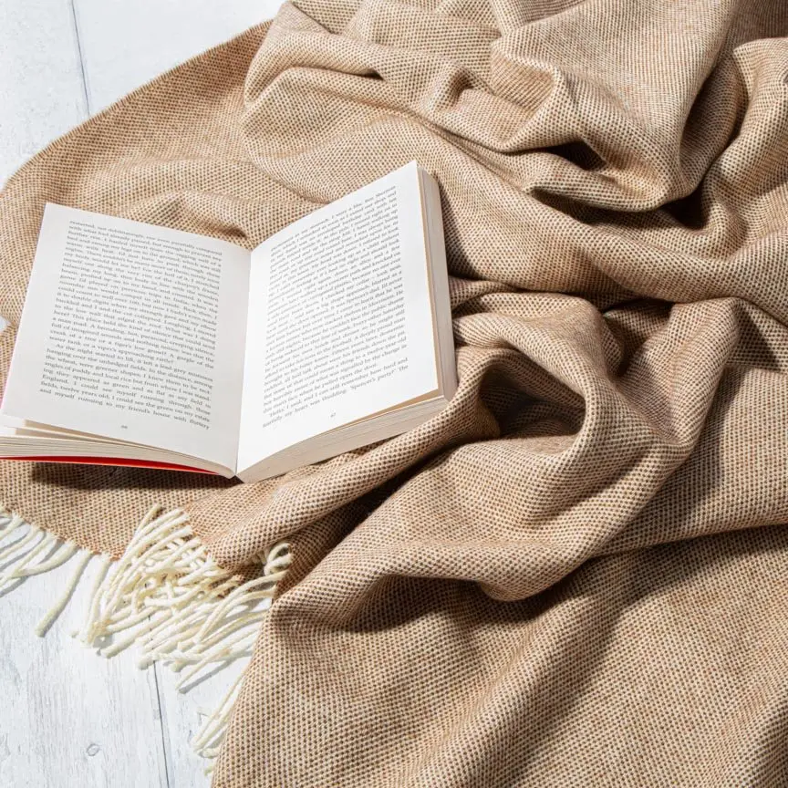 Daydreams - Merino Lambswool Throw - Hazelnut - Image 7