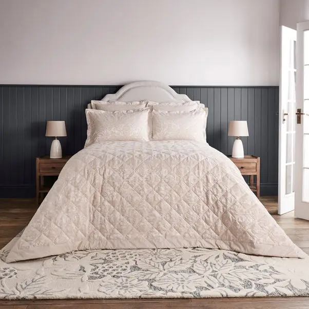 Dorma Winchester Bedspread - Image 3