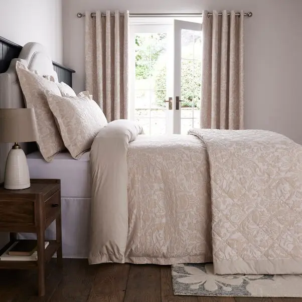 Dorma Winchester Bedspread - Image 4