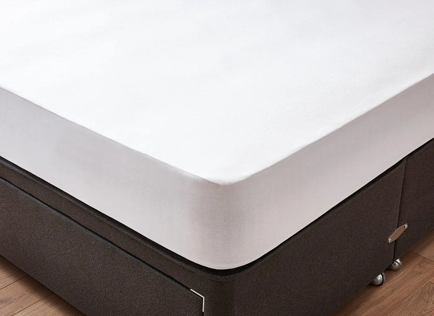 Dreams Anti-Allergy Mattress Protector