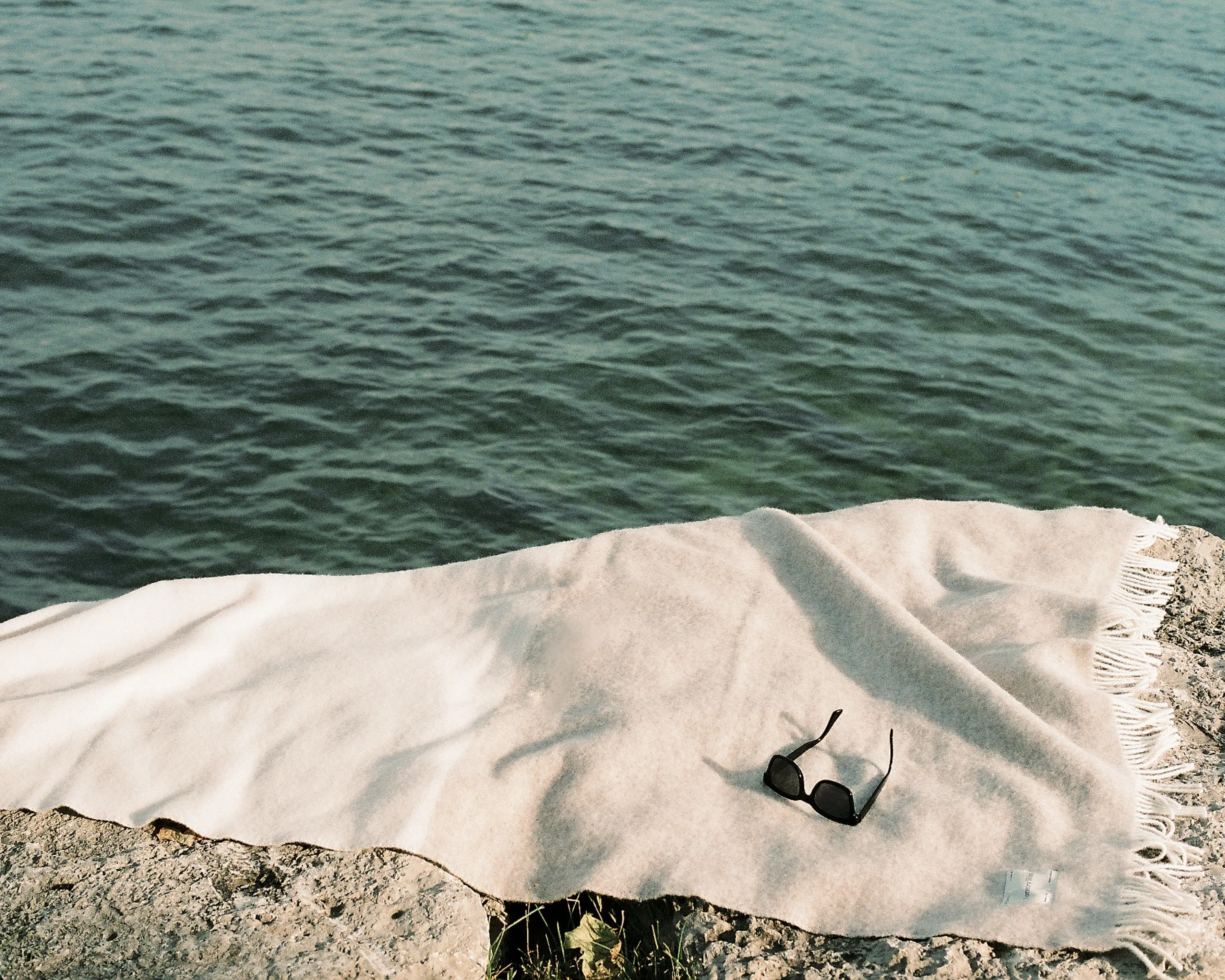 DUO Ecru Blanket - Image 11