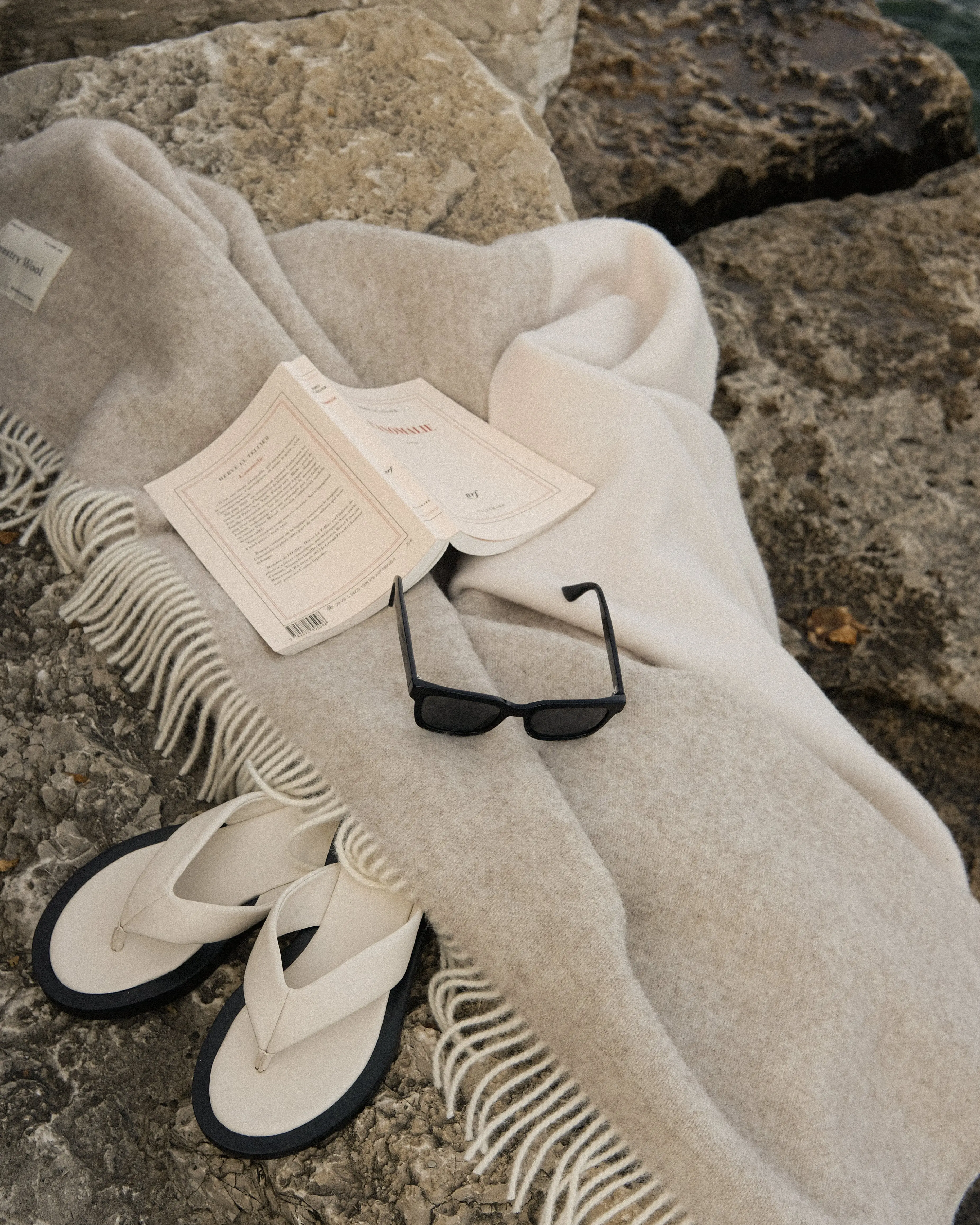 DUO Ecru Blanket - Image 8