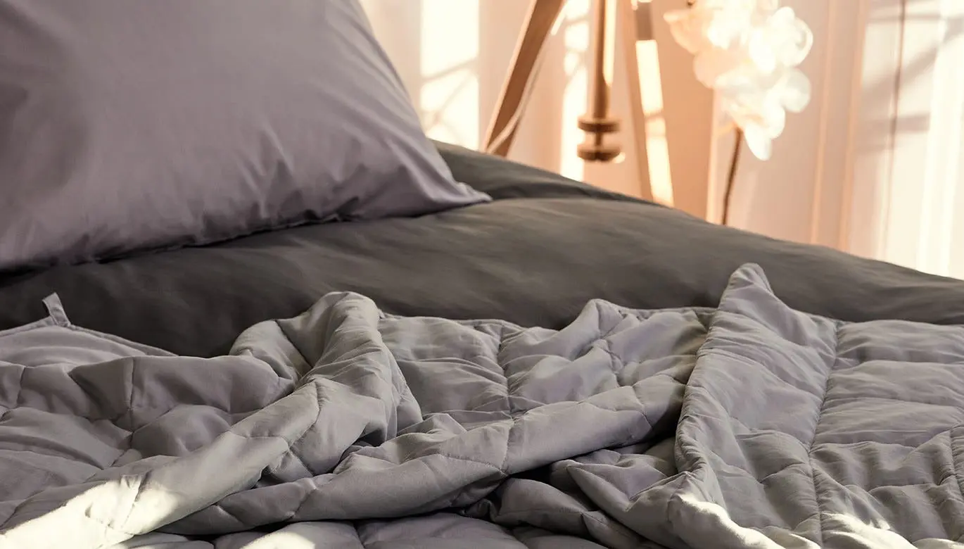 Hug Weighted Blanket - Image 4