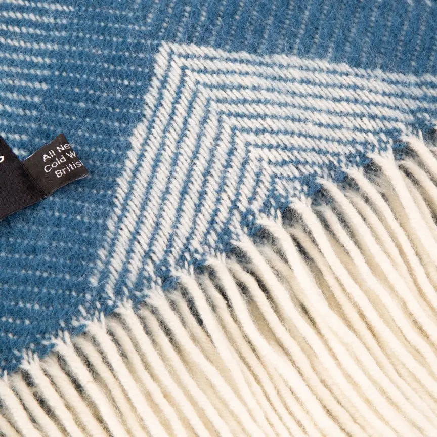 Swinging London Evening Tales - Pure New Wool Blanket - Image 6