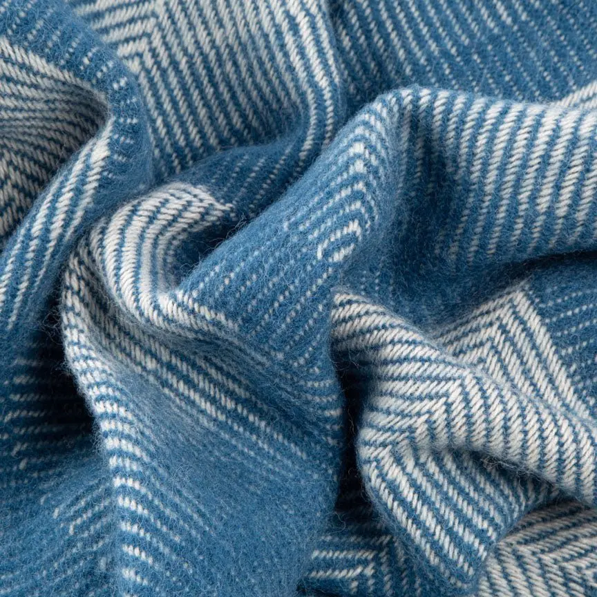 Swinging London Evening Tales - Pure New Wool Blanket - Image 8