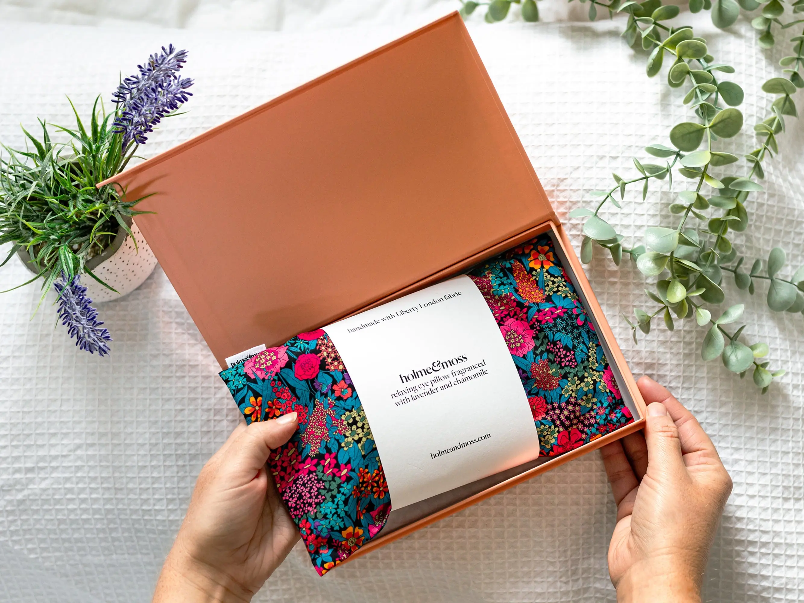Eye Pillow with Lavender and Chamomile - Liberty Thorpe C Print - Image 3
