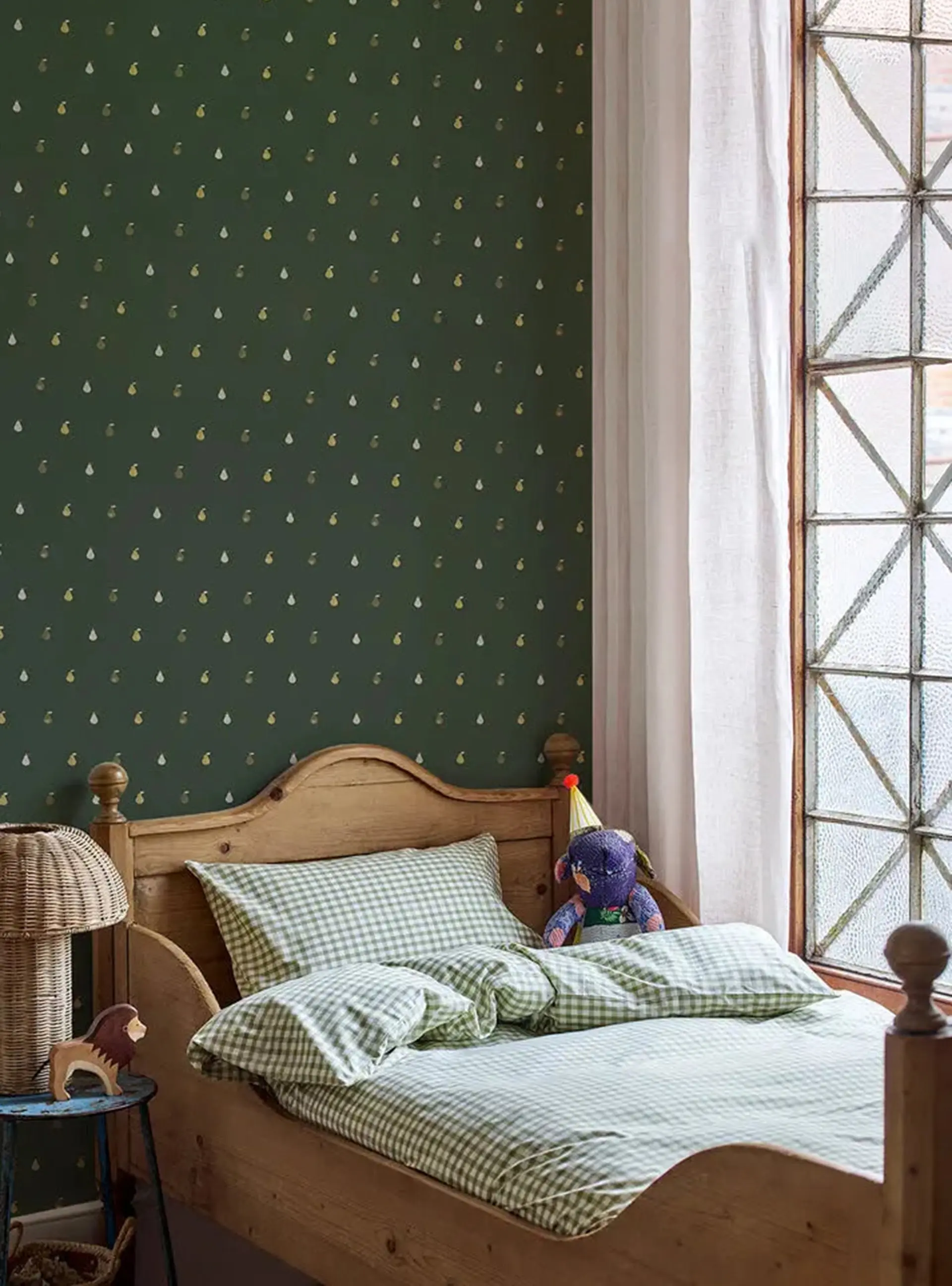 Fern Green Pears Wallpaper