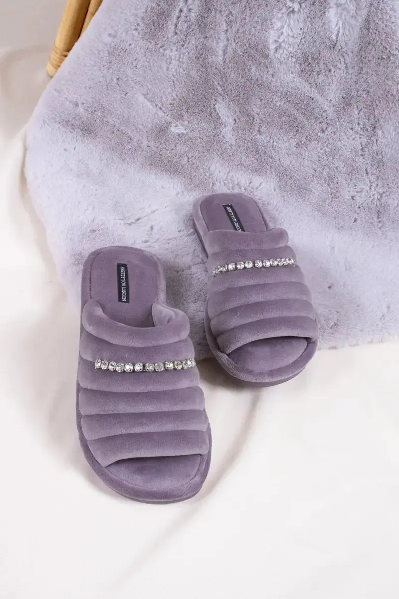 Frankie in Lavender - Image 4