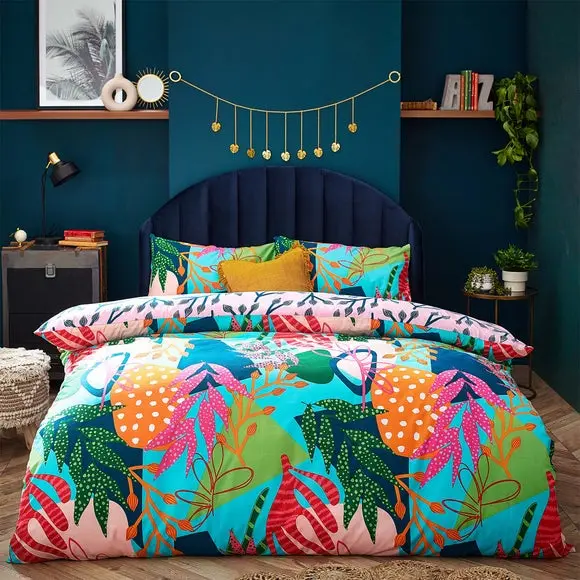 furn. Coralina Reversible Duvet Cover and Pillowcase Set