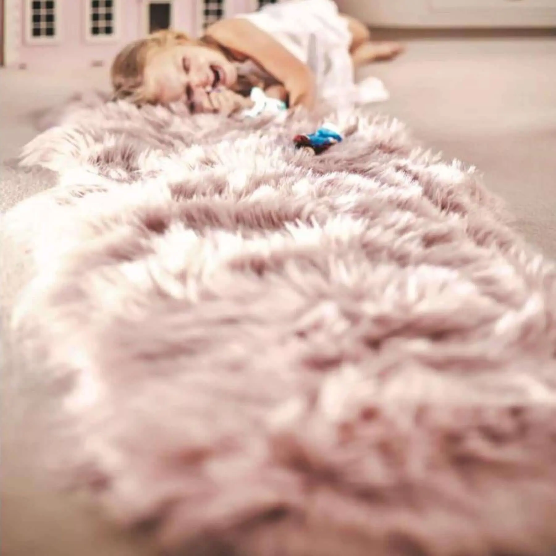 Genuine Rose Sheepskin Faux Fur Rug - Image 2