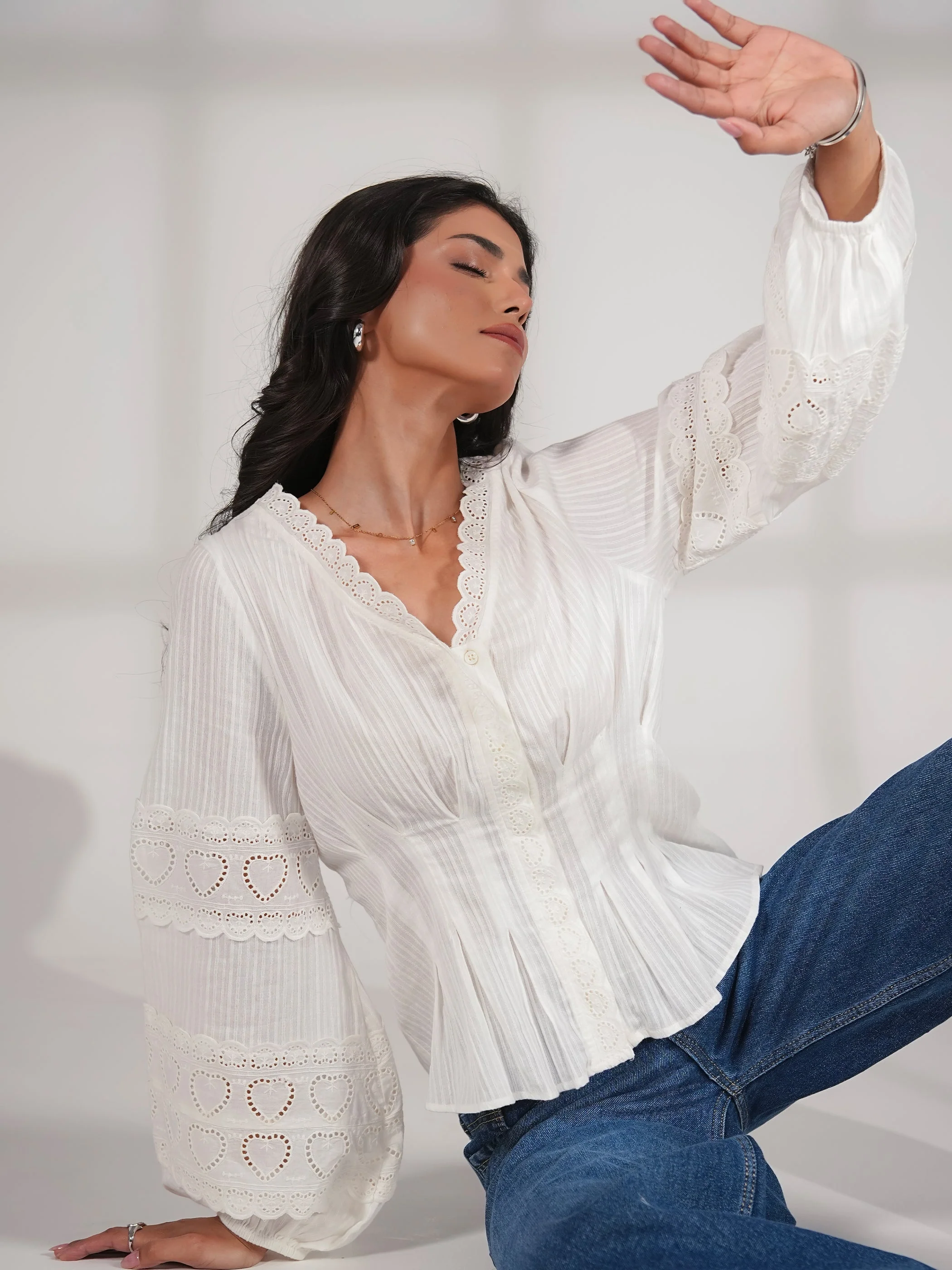 Harri White Cotton Heart Lace Blouse - Image 6