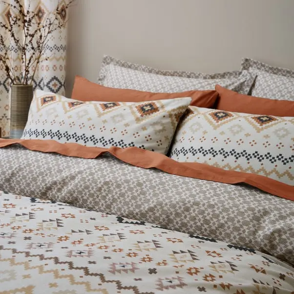 Jabari Aztec 144 Thread Count Reversible Duvet Cover & Pillowcase Set - Image 3