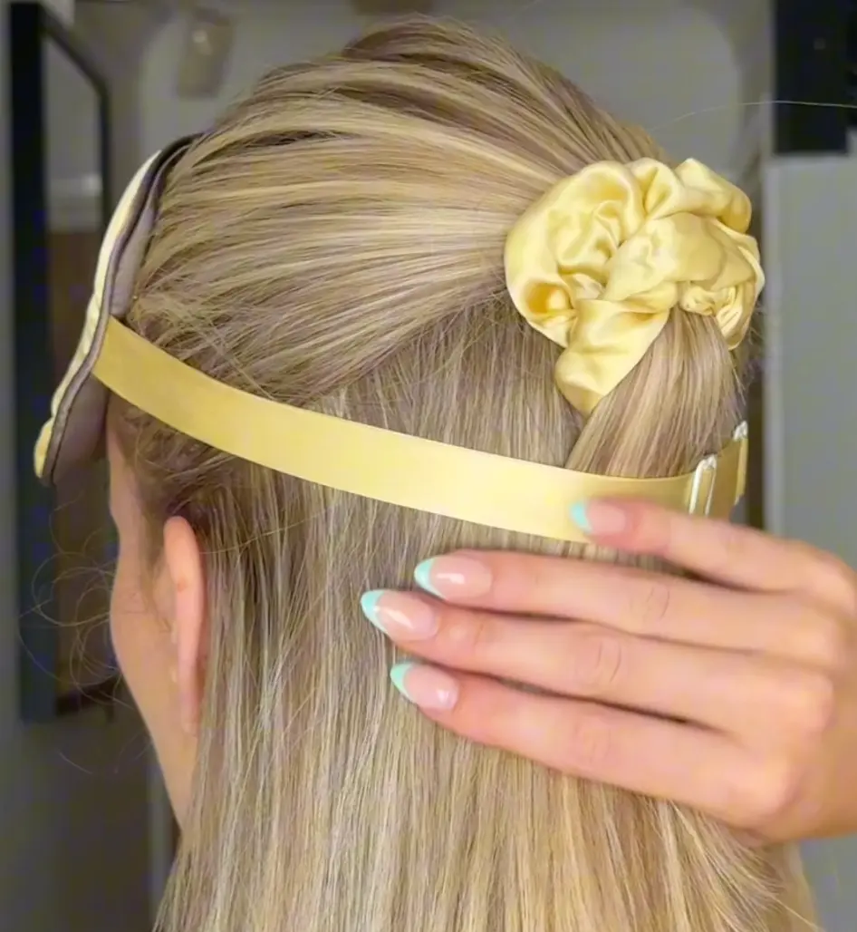 Large Silk Scrunchie Set Panna Cotta - Image 3