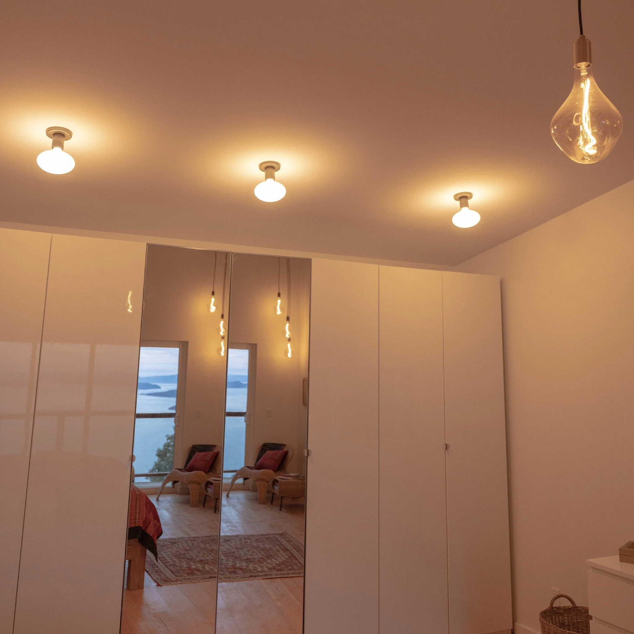 Lochan Wall Light in Graphite + Oval - Image 2