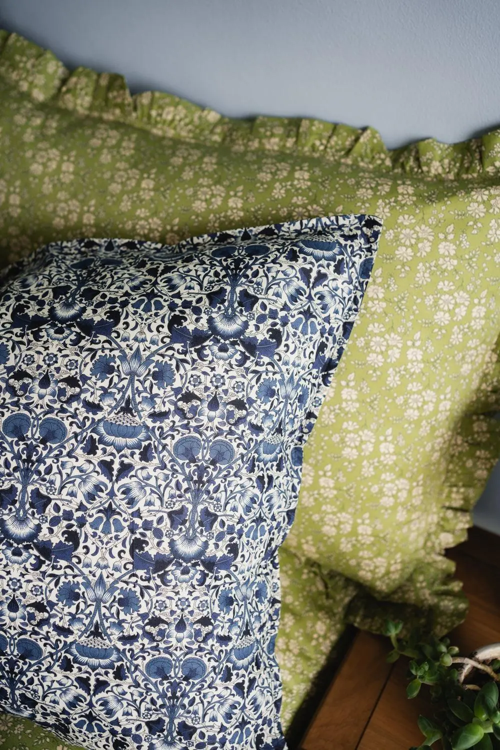 LODDEN NAVY Liberty Pillowcase - Image 7