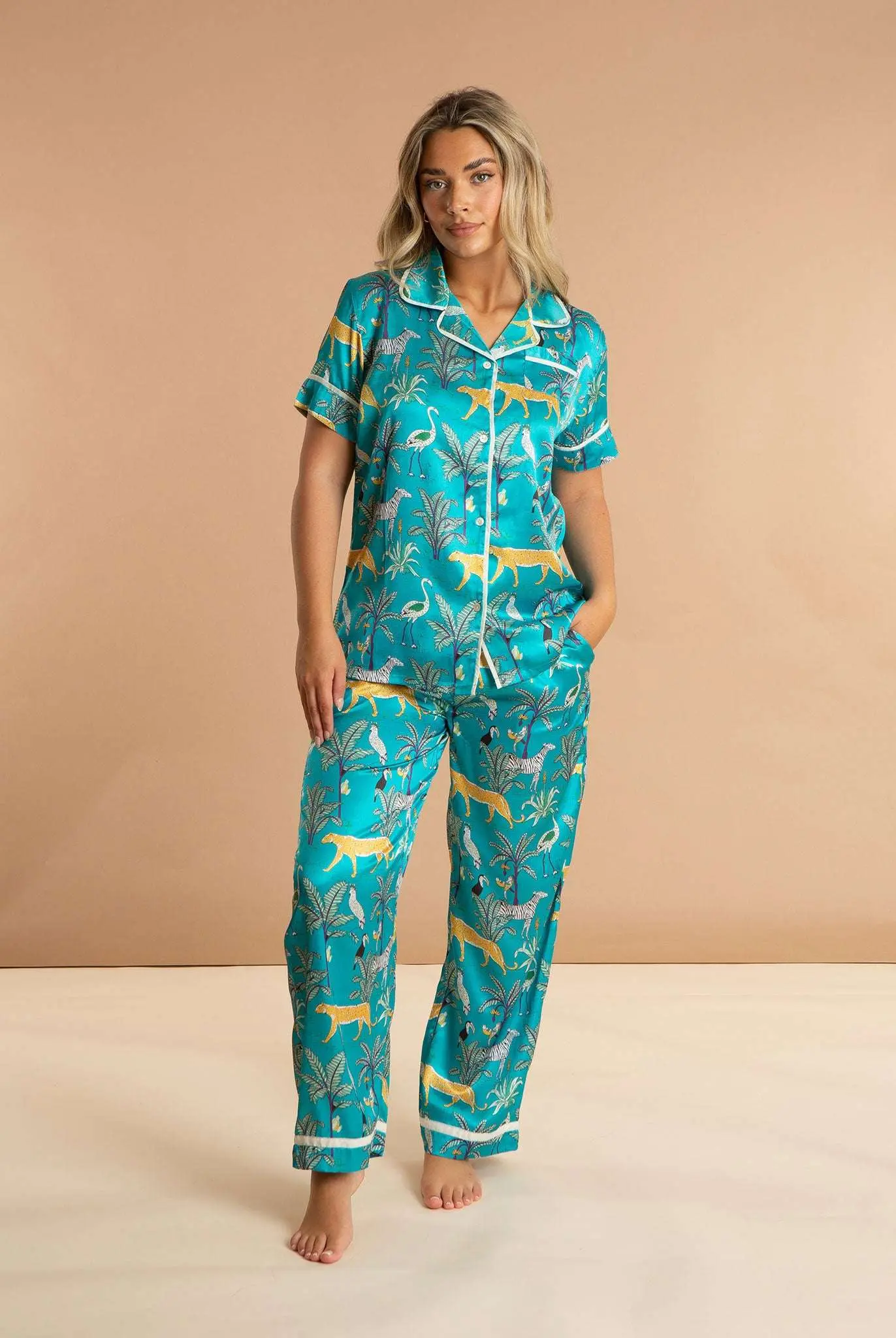 Lomami Leopard Women's Satin Pyjamas - Image 3