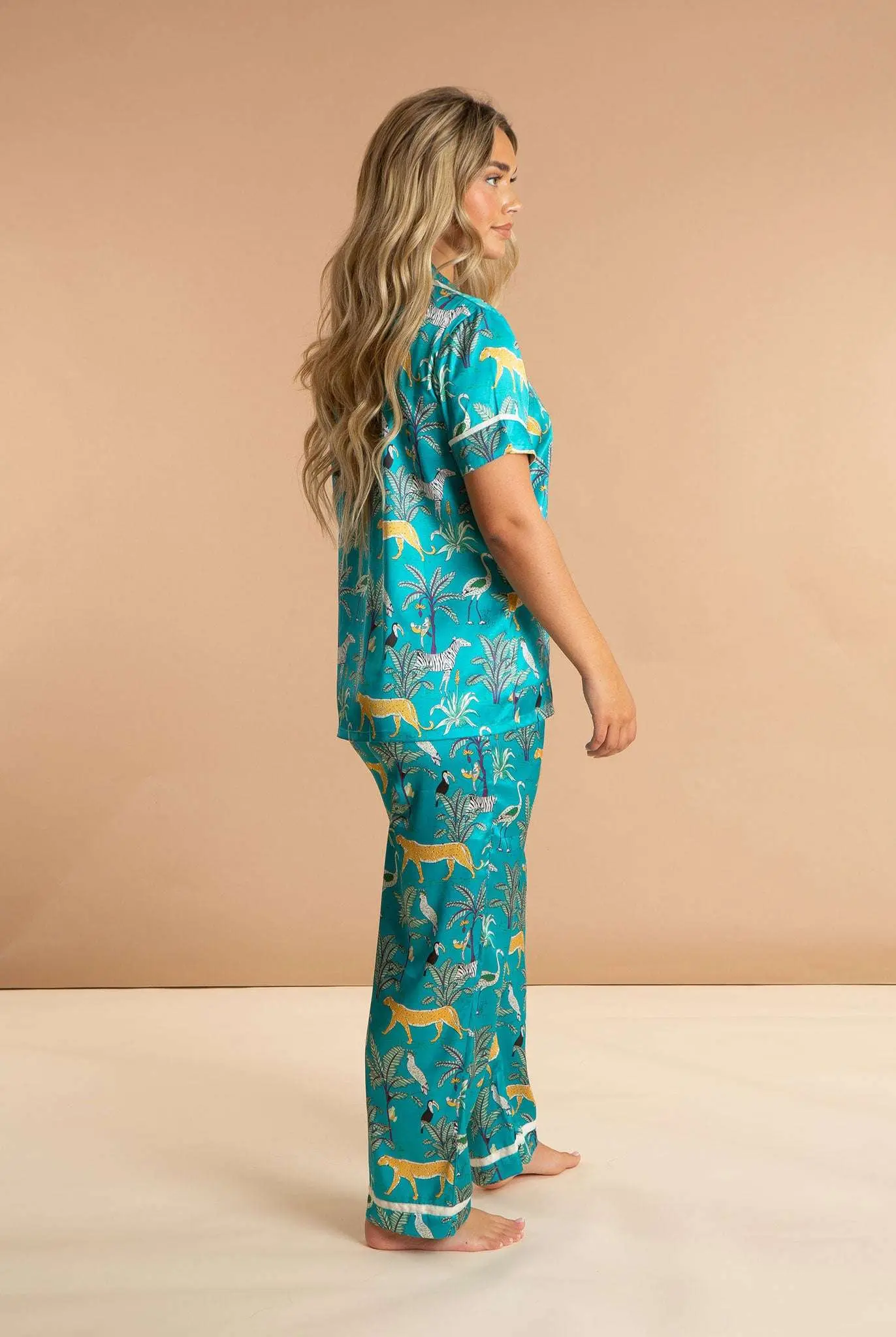 Lomami Leopard Women's Satin Pyjamas - Image 5