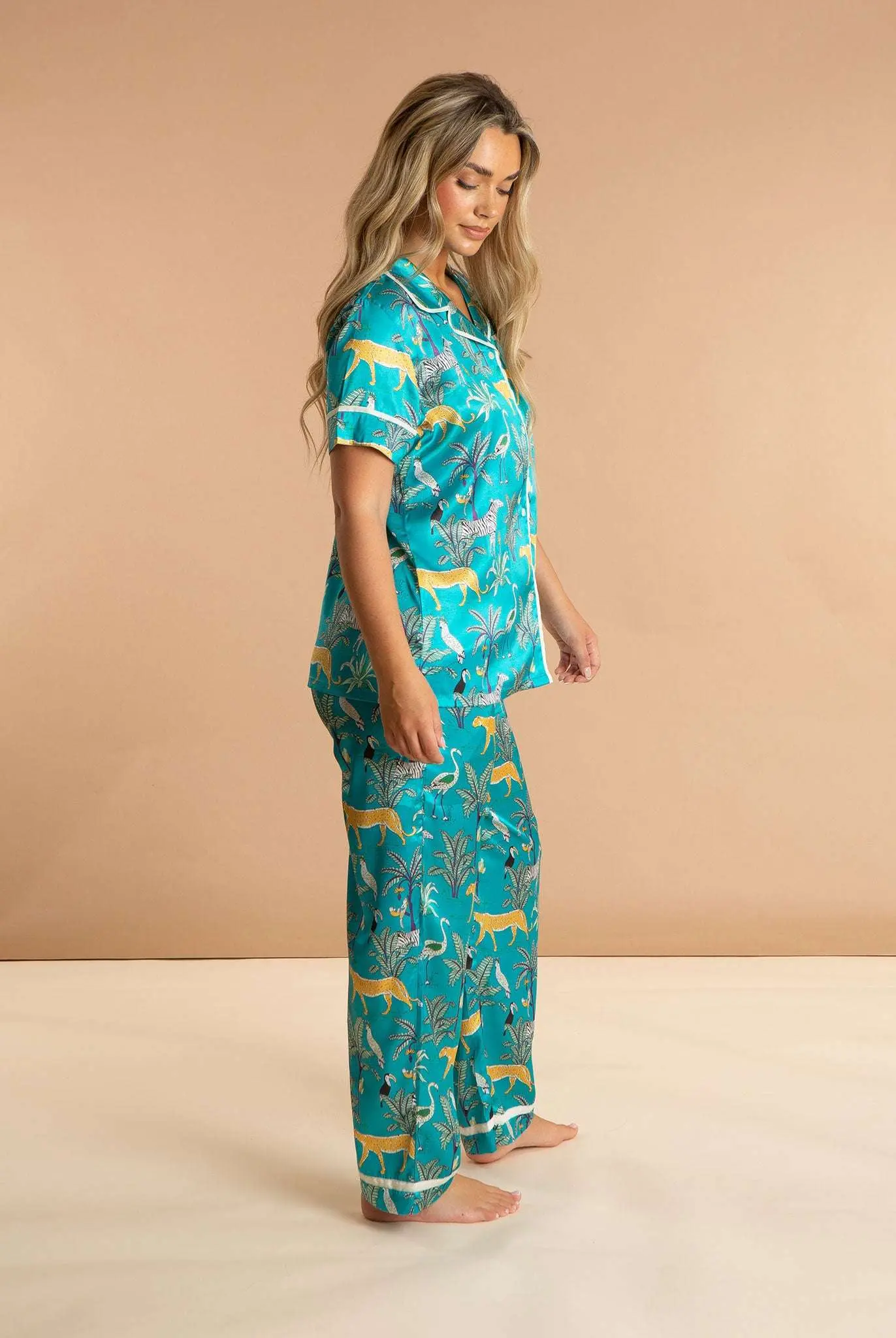 Lomami Leopard Women's Satin Pyjamas - Image 6