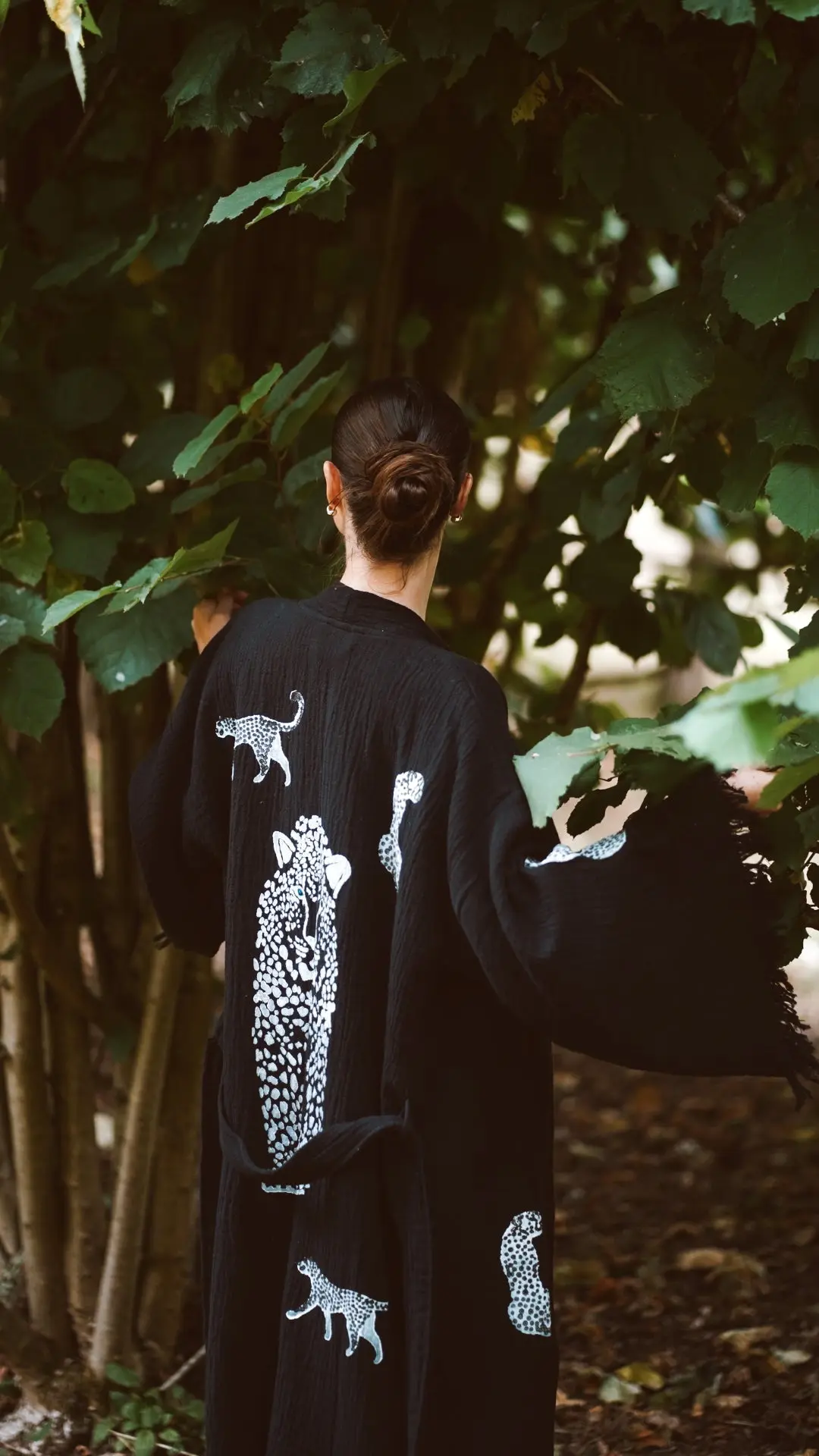 Long Cotton Robe: Black with Cheetah - Image 2