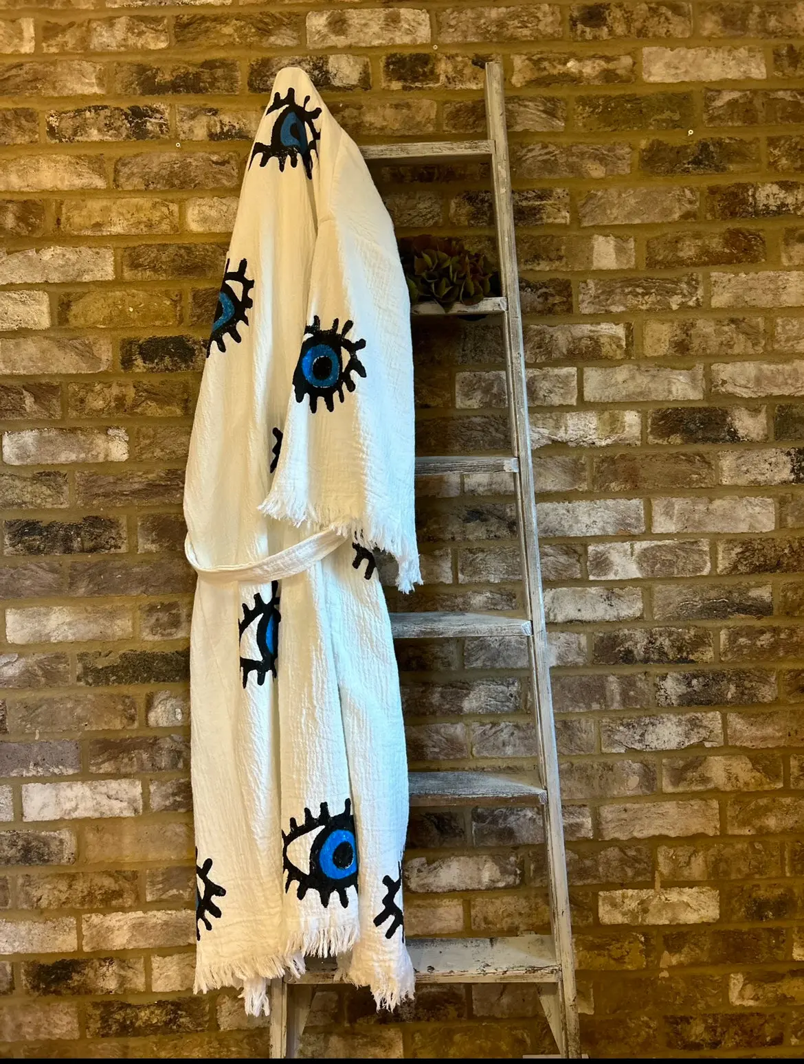 Long Cotton Robe: White with Dark Blue & Black Eye - Image 4