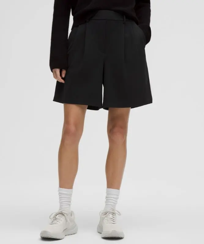 Women's Daydrift Pleated High-Rise Shorts 7" Color Black