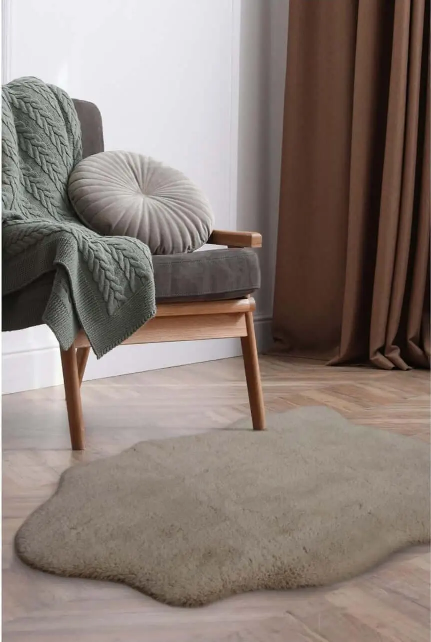 Luxury Natural Faux Fur Rug - Image 2