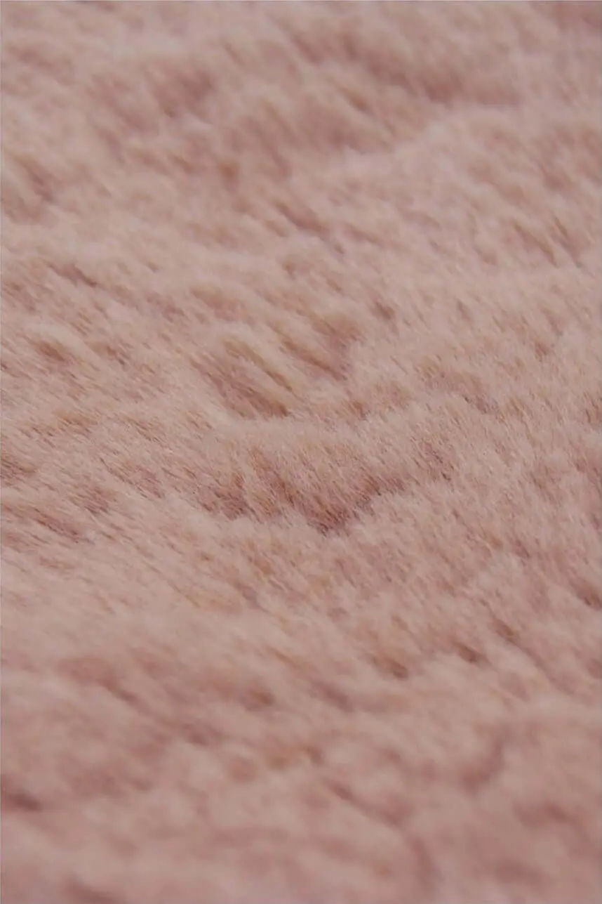 Luxury Pink Faux Fur Rug - Image 3